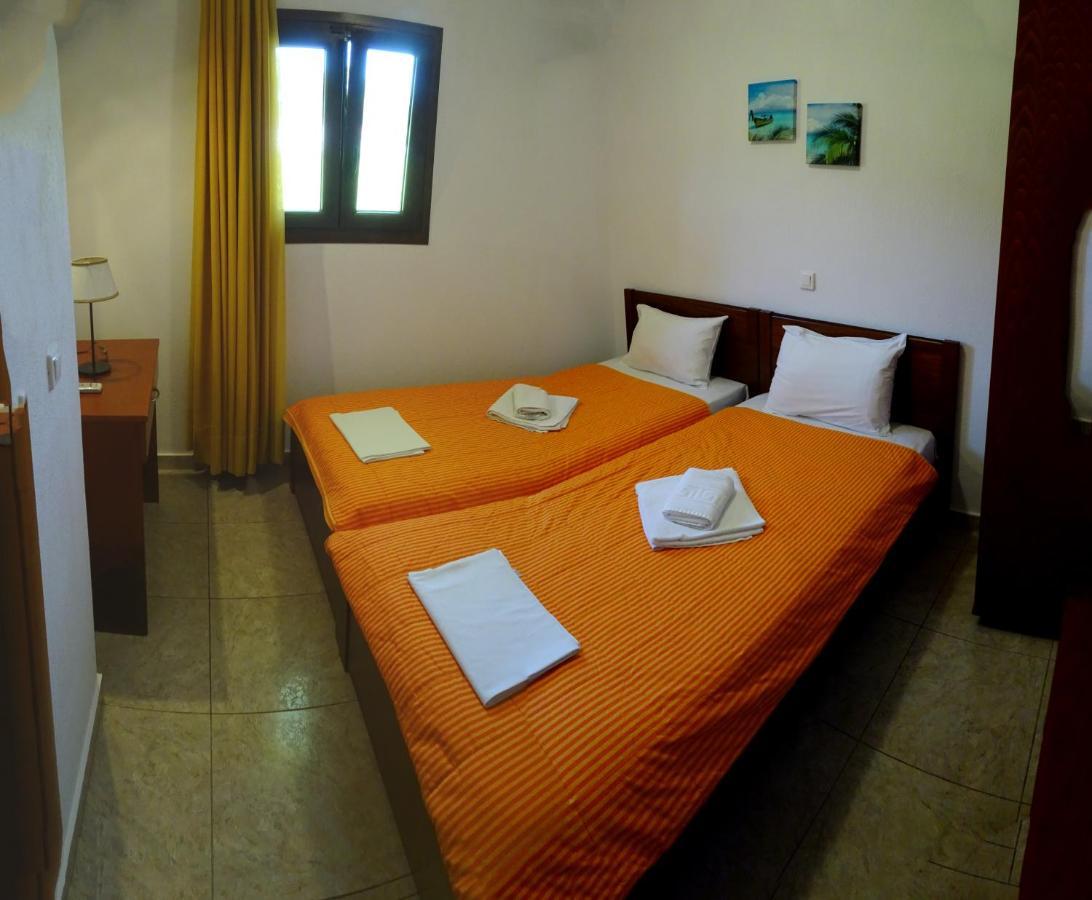Parissis Eden Villas Skiathos Troulos Exterior photo